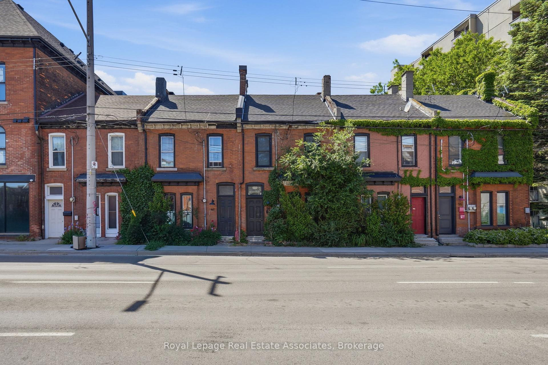 51 Wellington Street N, Hamilton, ON L8R 1M9