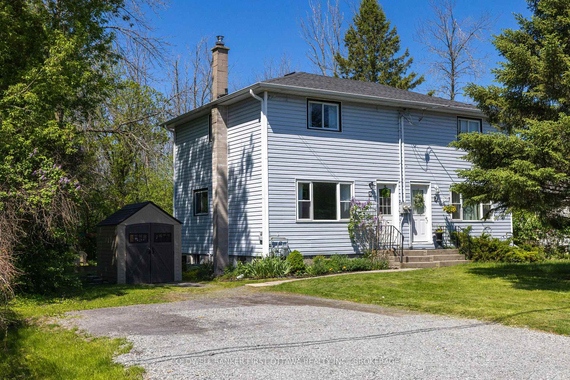 9 Creighton Drive, Loyalist, ON K0H 2H0
