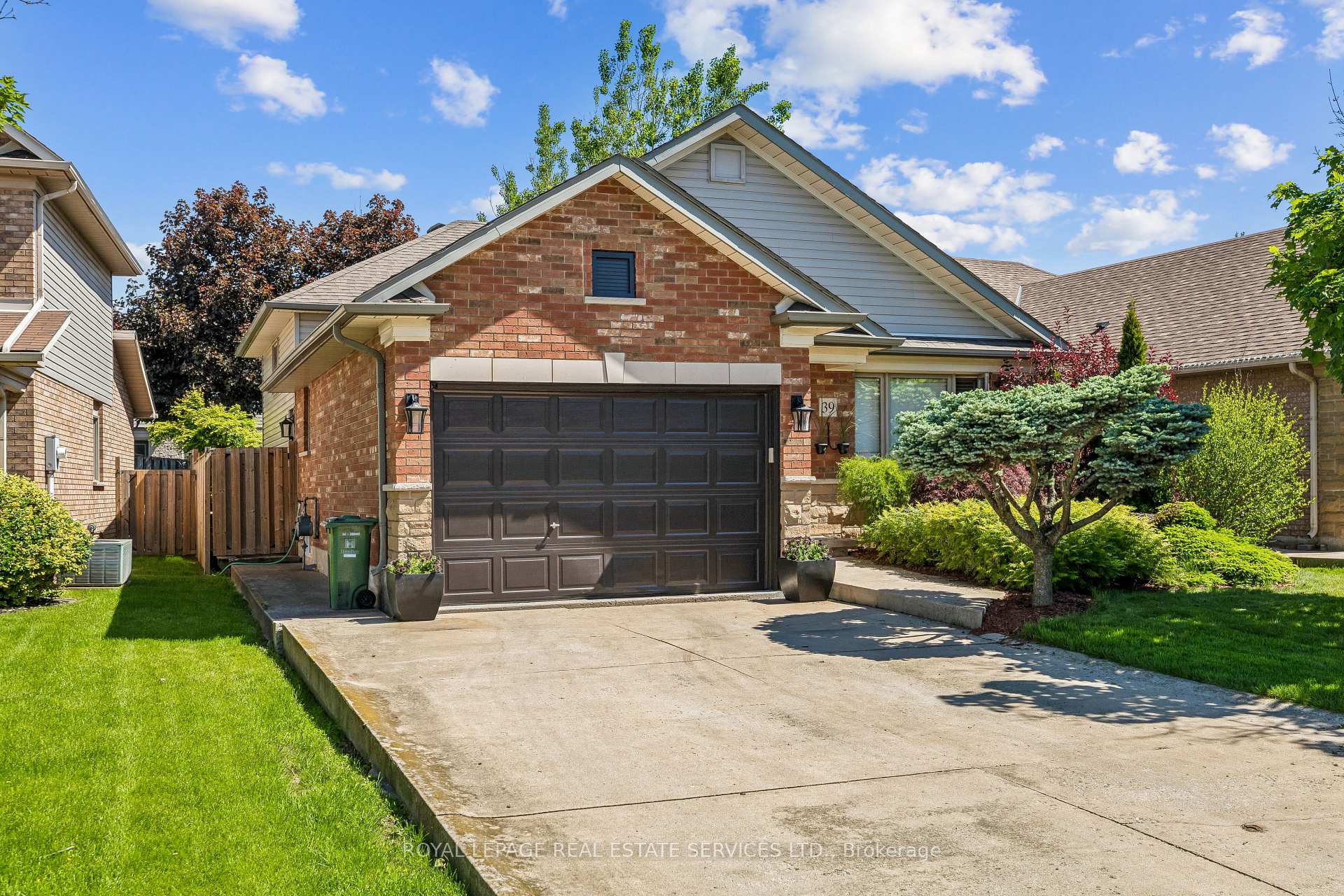 39 Liam Drive, Hamilton, ON L9G 4Y1