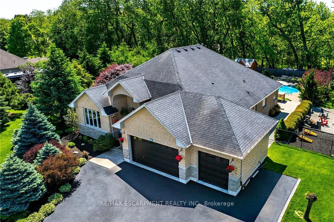 5 Royal Troon Drive, Brant, ON N0E 1R0