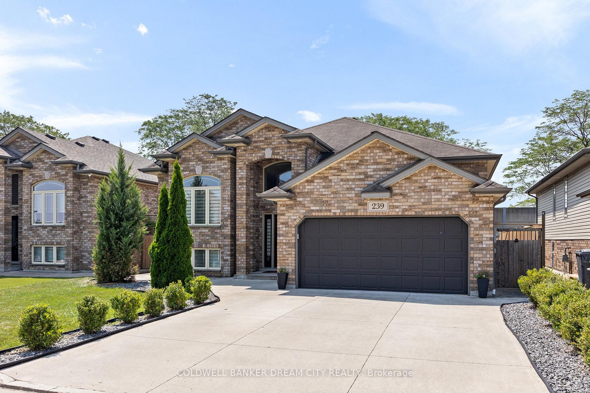 239 BRANTON Crescent, Lakeshore, ON N9K 1E2