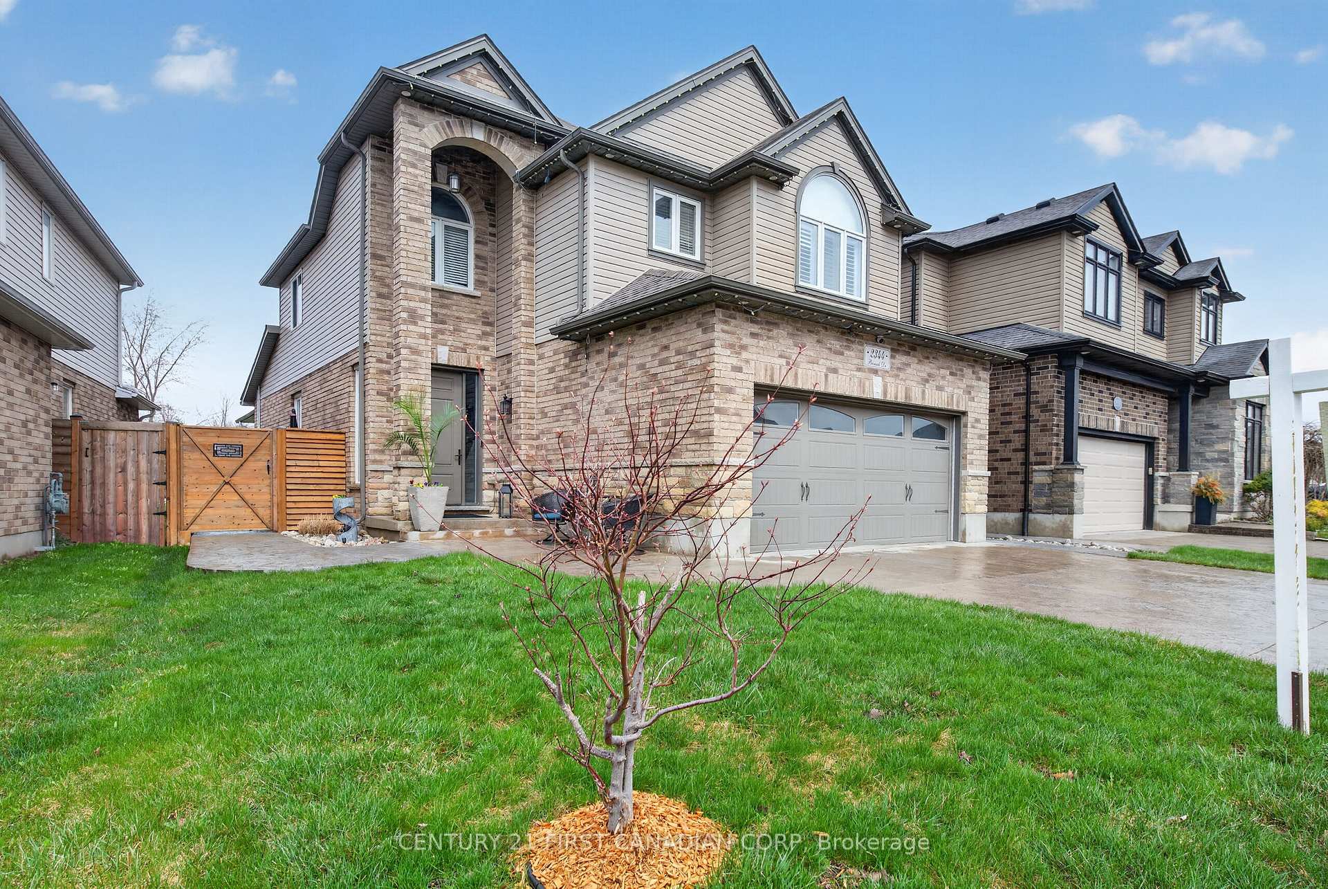 2344 Buroak Drive, London North, ON N6G 0L1