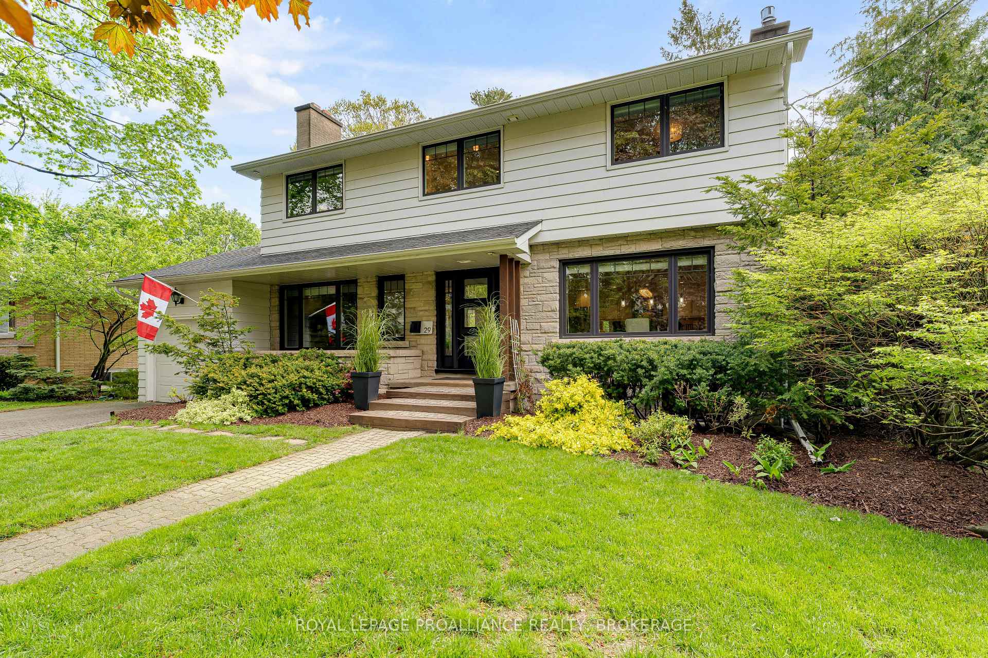 29 Hillcroft Drive, Kingston, ON K7L 4E8
