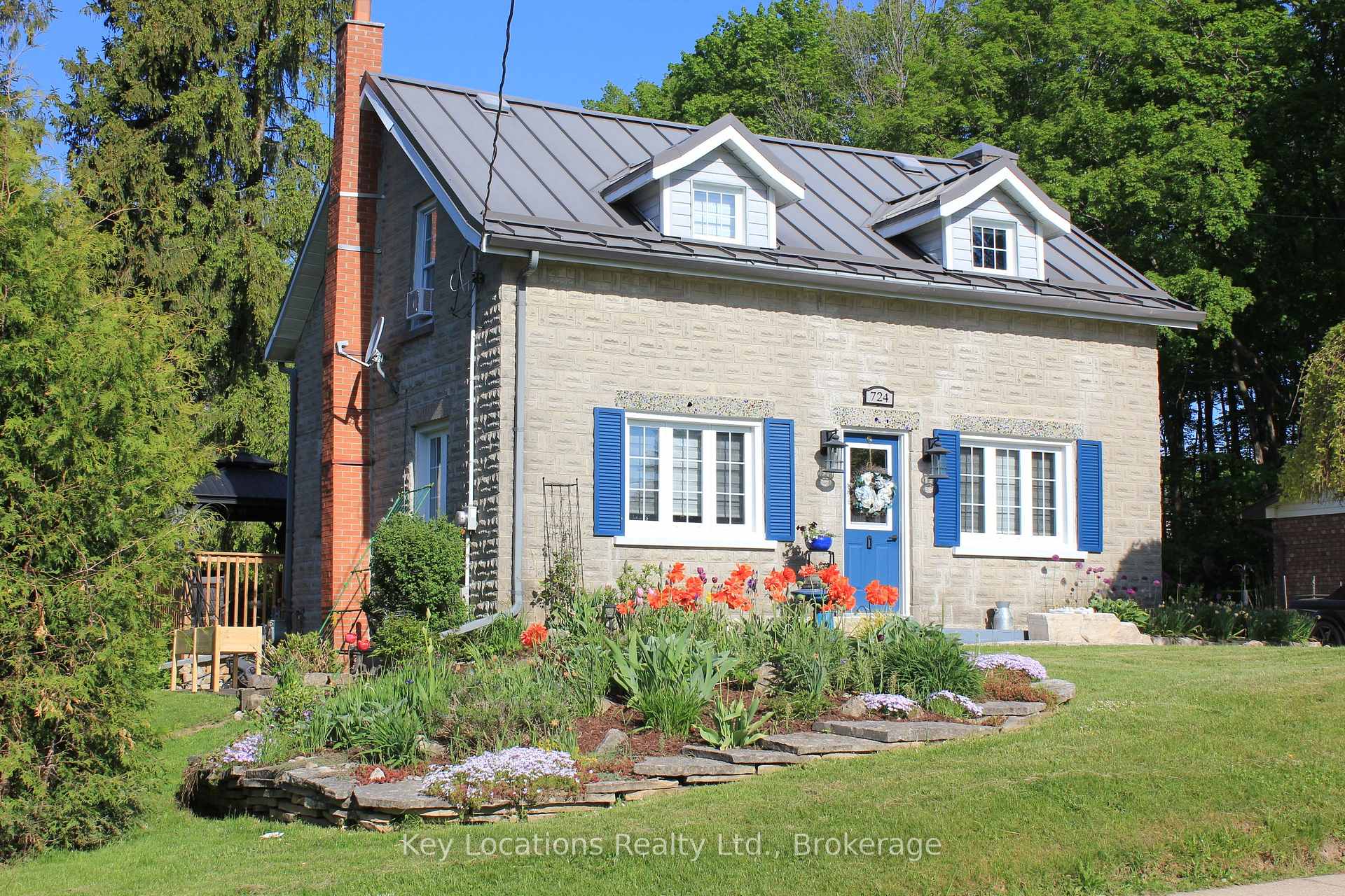 724 Gould Street N, South Bruce Peninsula, ON N0H 2T0