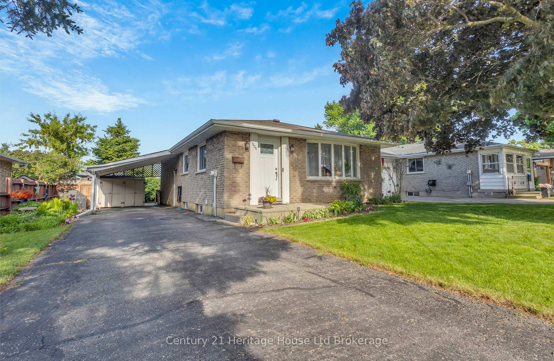 1000 Sunset Boulevard, Woodstock, ON N4S 8C4