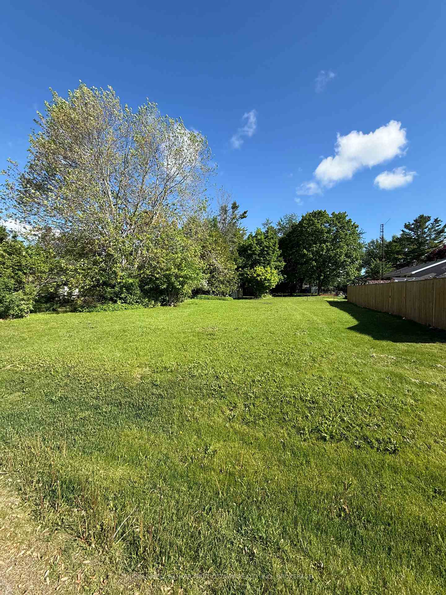 1440 Heath Street, Kingston, ON K7P 2V4