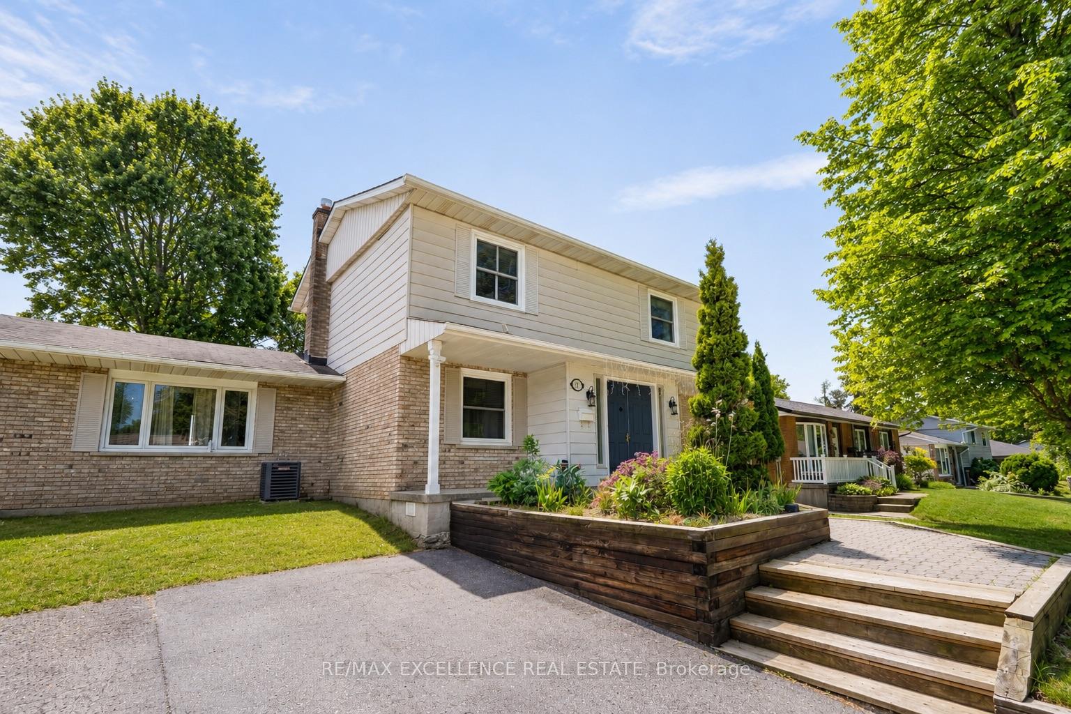 27 WADSWORTH Drive, Ingersoll, ON N5C 3L3