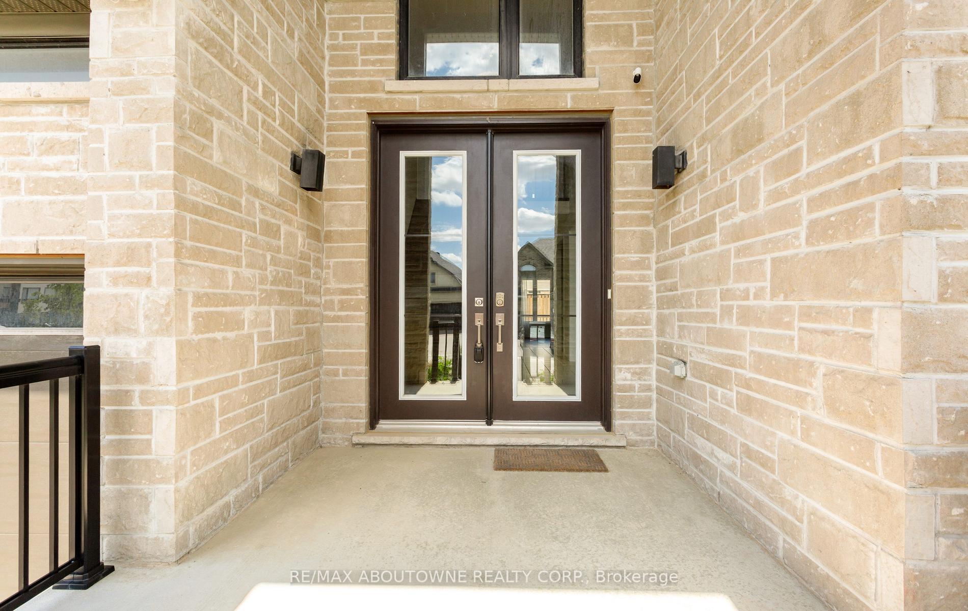 10 Mcgovern Lane, Brant, ON N3L 0K3