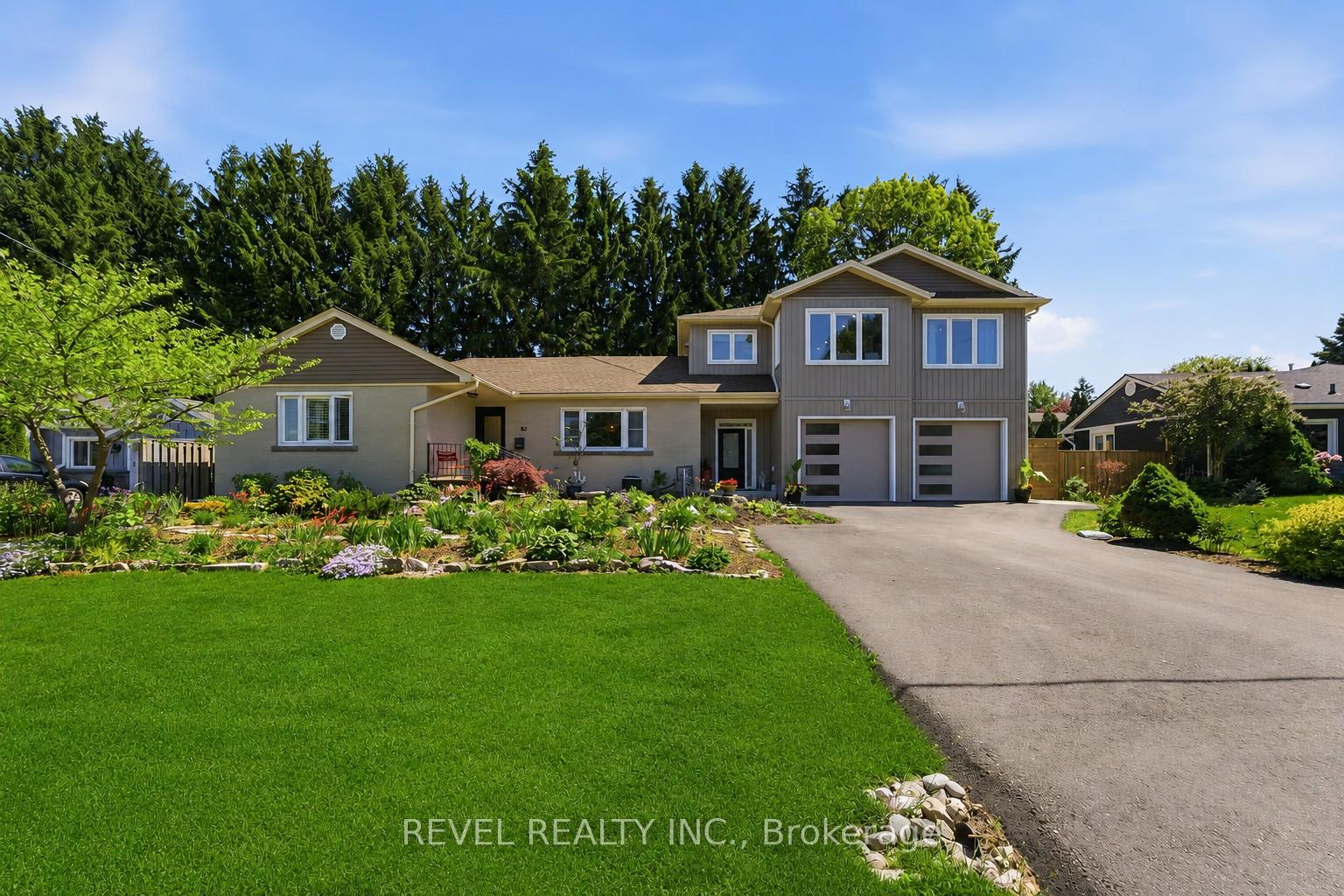 82 Cumming Court, Hamilton, ON L9G 1V3