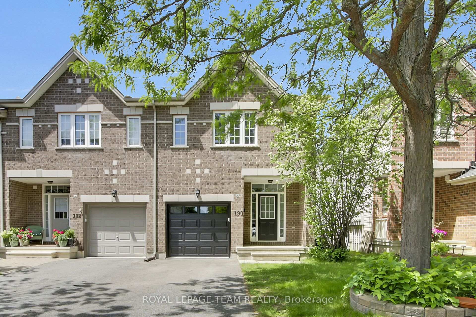 190 Saddlesmith Circle, Kanata, ON K2M 2Y6