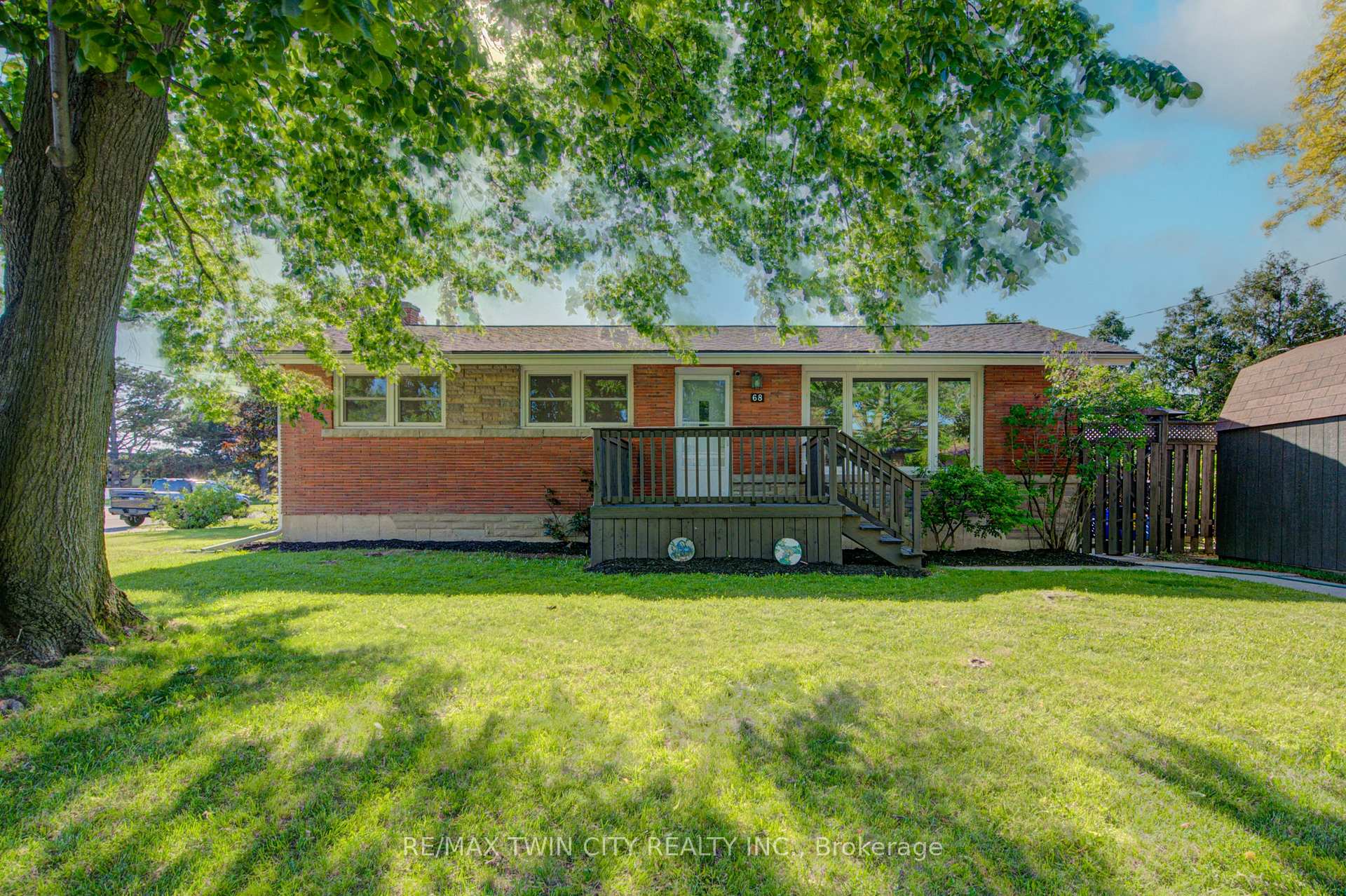 68 Kingslea Drive, Hamilton, ON L8T 4A3