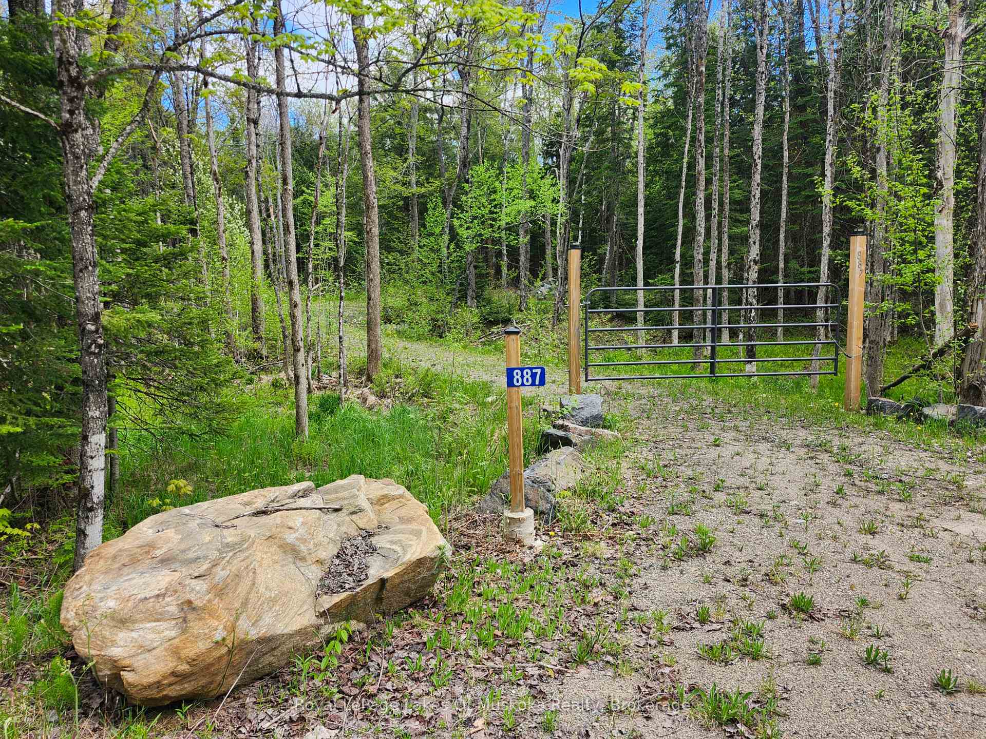 887 Star Lake Road, Perry, ON P0A 1J0