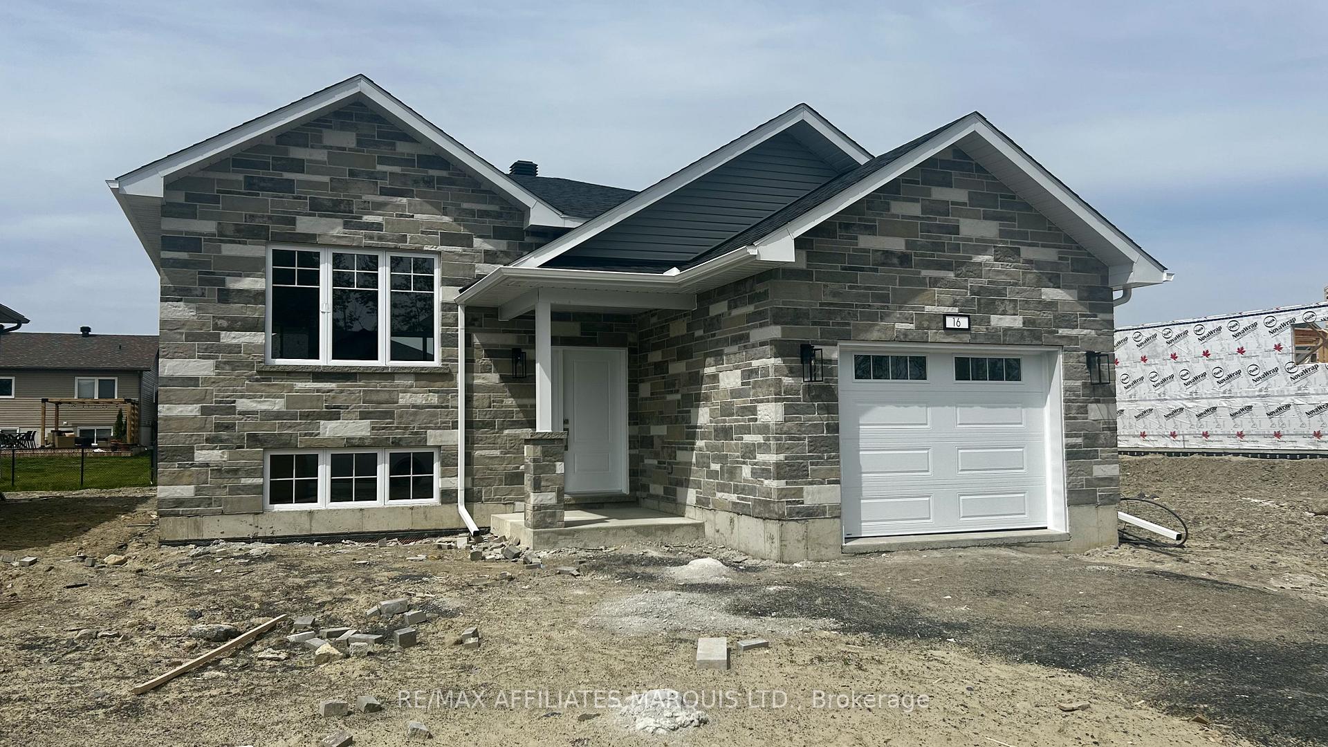 16 Mullin Drive, South Stormont, ON K0C 1P0
