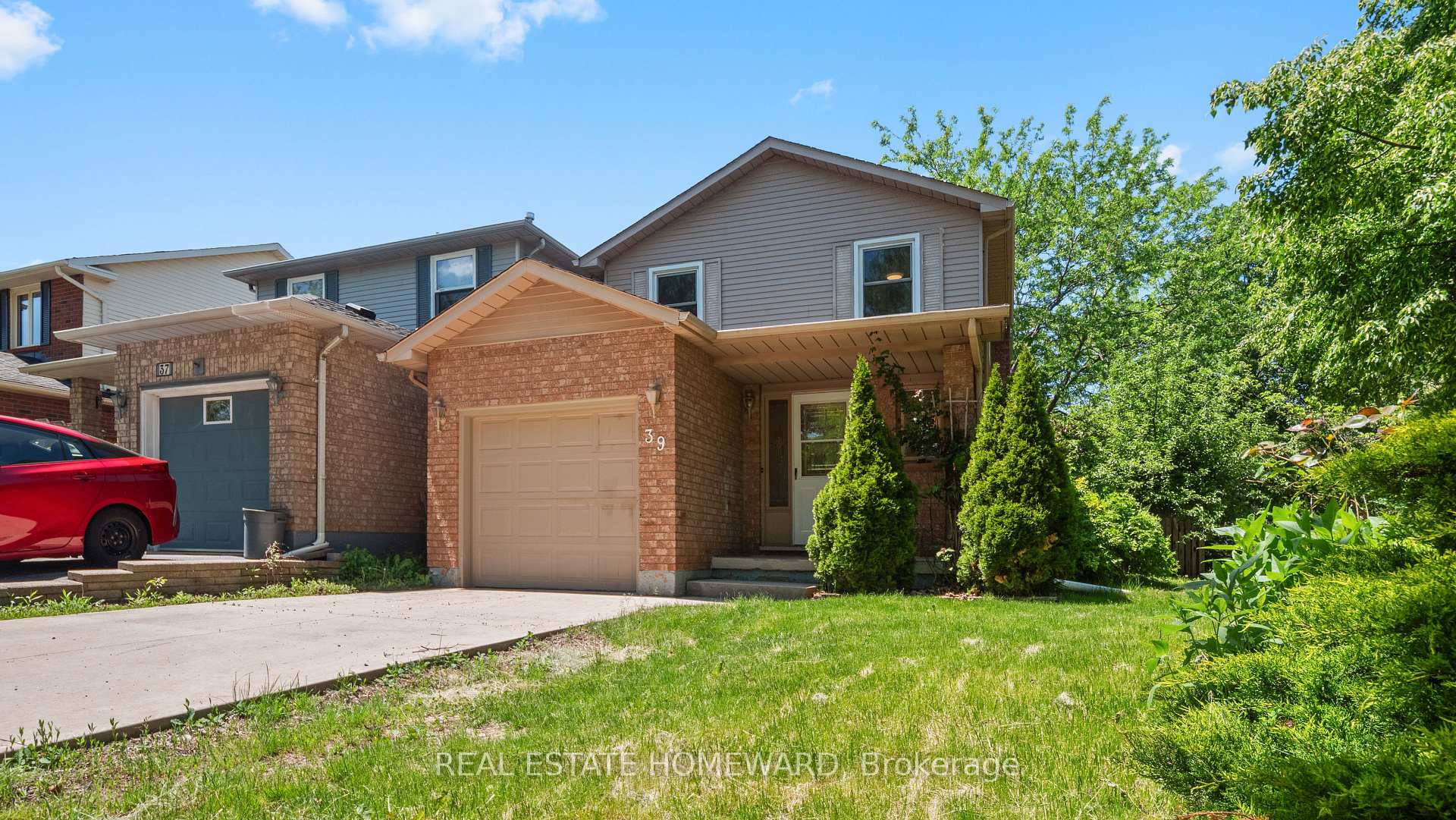 39 Tomahawk Drive, Grimsby, ON L3M 5G5