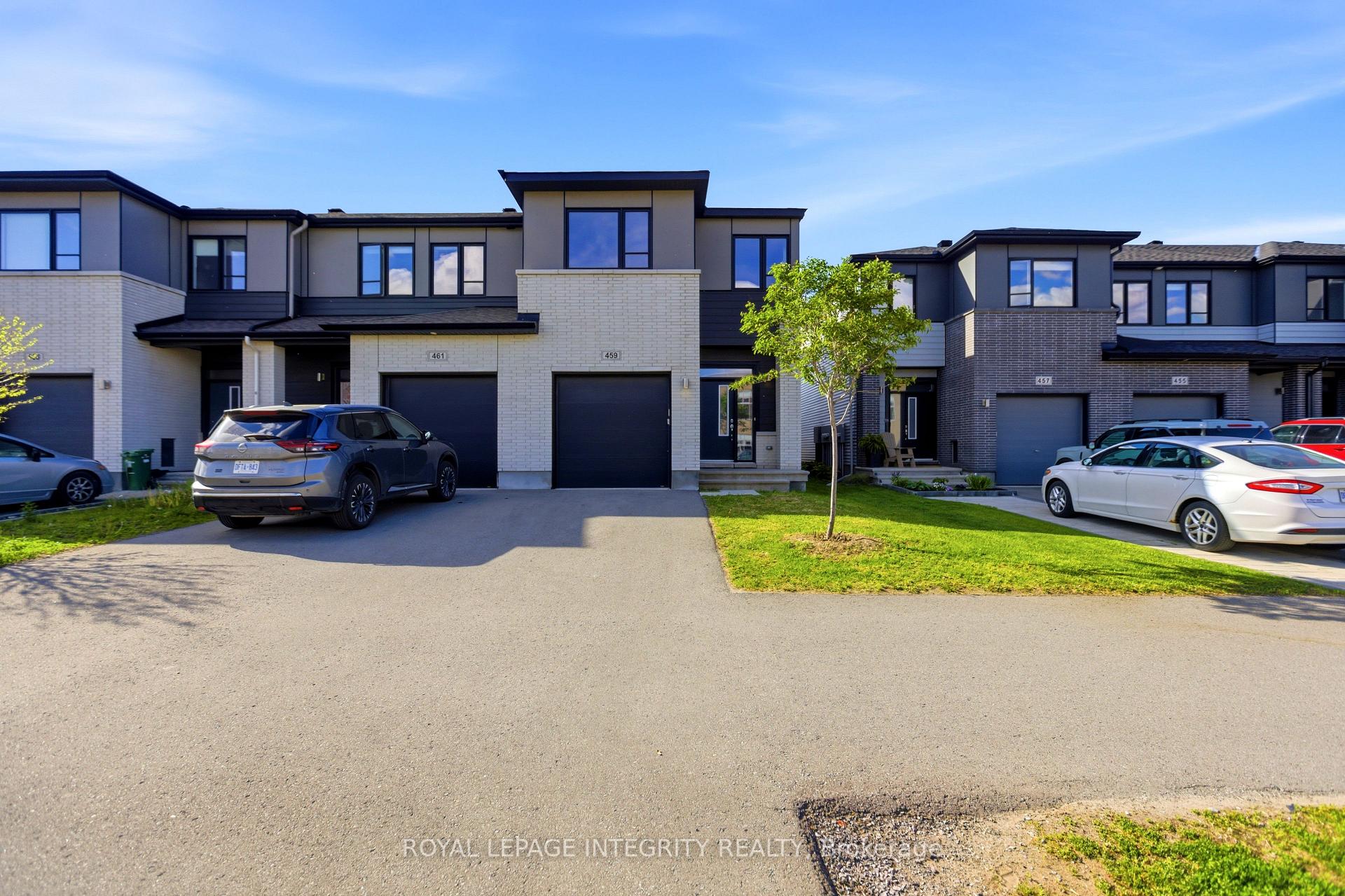 459 Cope Drive, Kanata, ON K2V 0P1