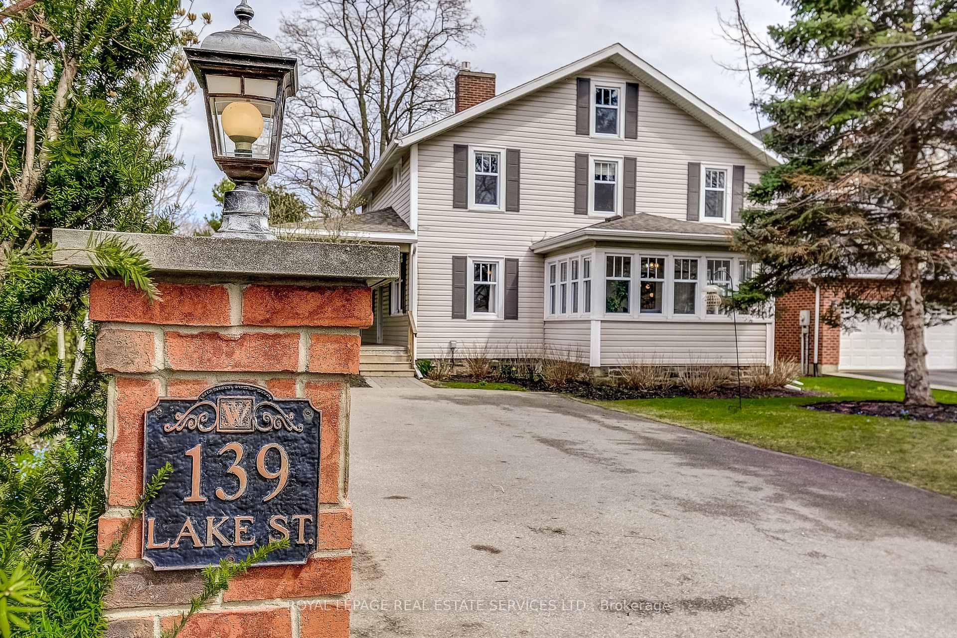 139 Lake Street, Grimsby, ON L3M 4M6