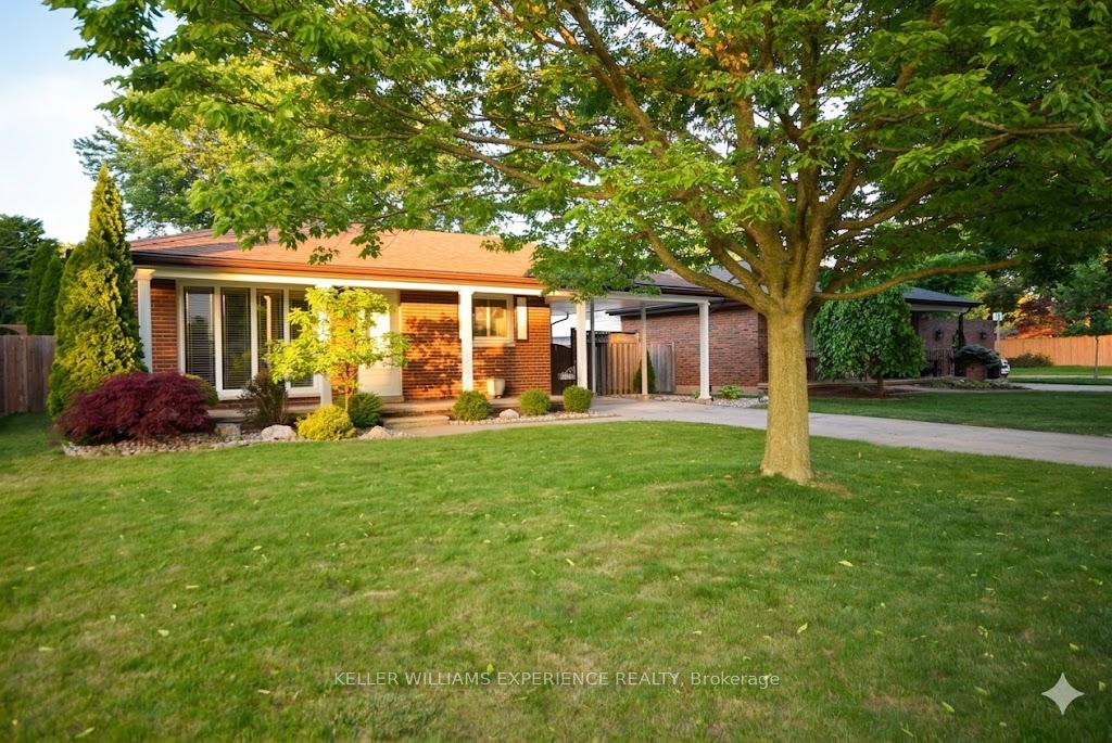 1290 Janisse Drive, Windsor, ON N8S 2W3