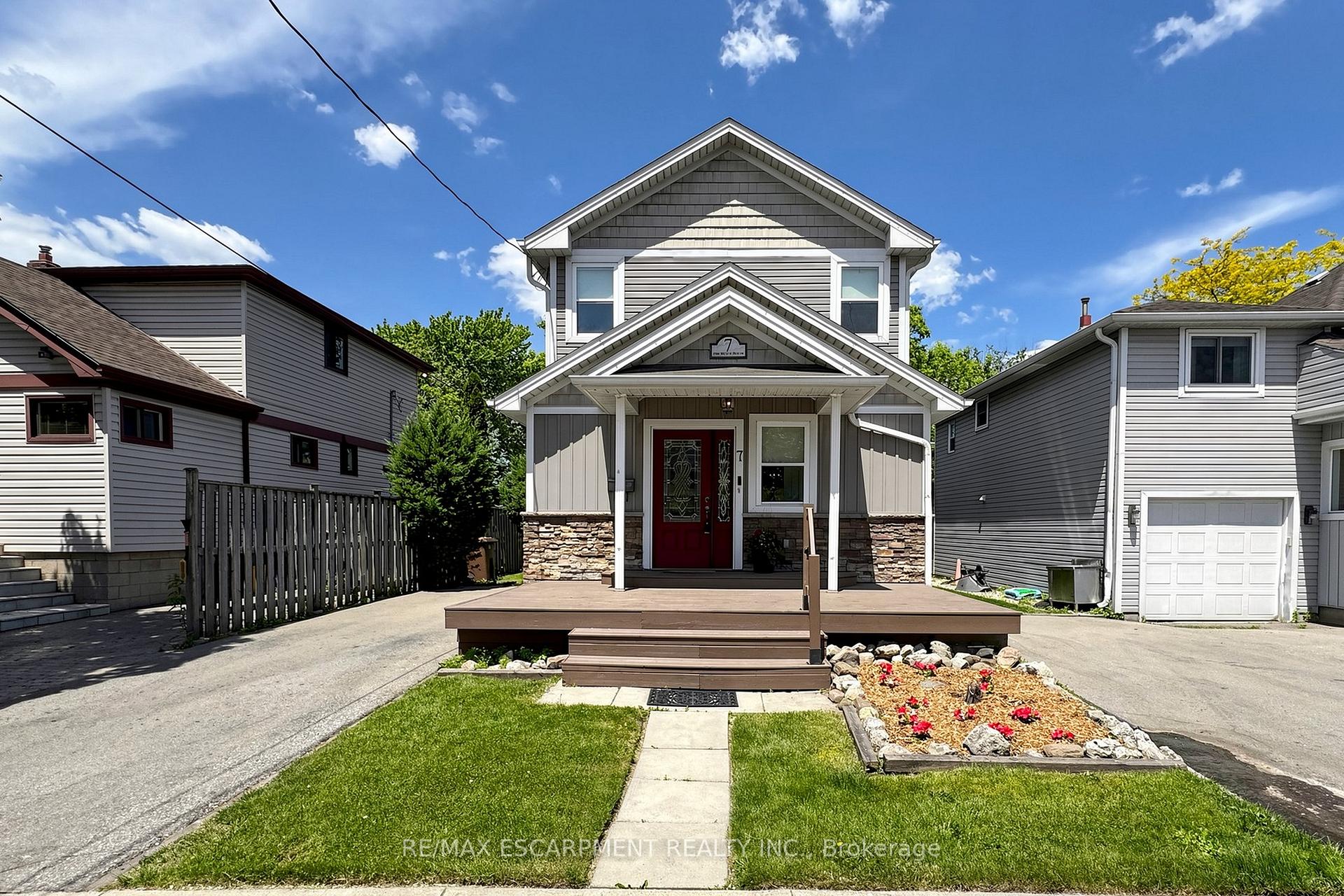 7 Windermere Avenue, Hamilton, ON L8H 7G3