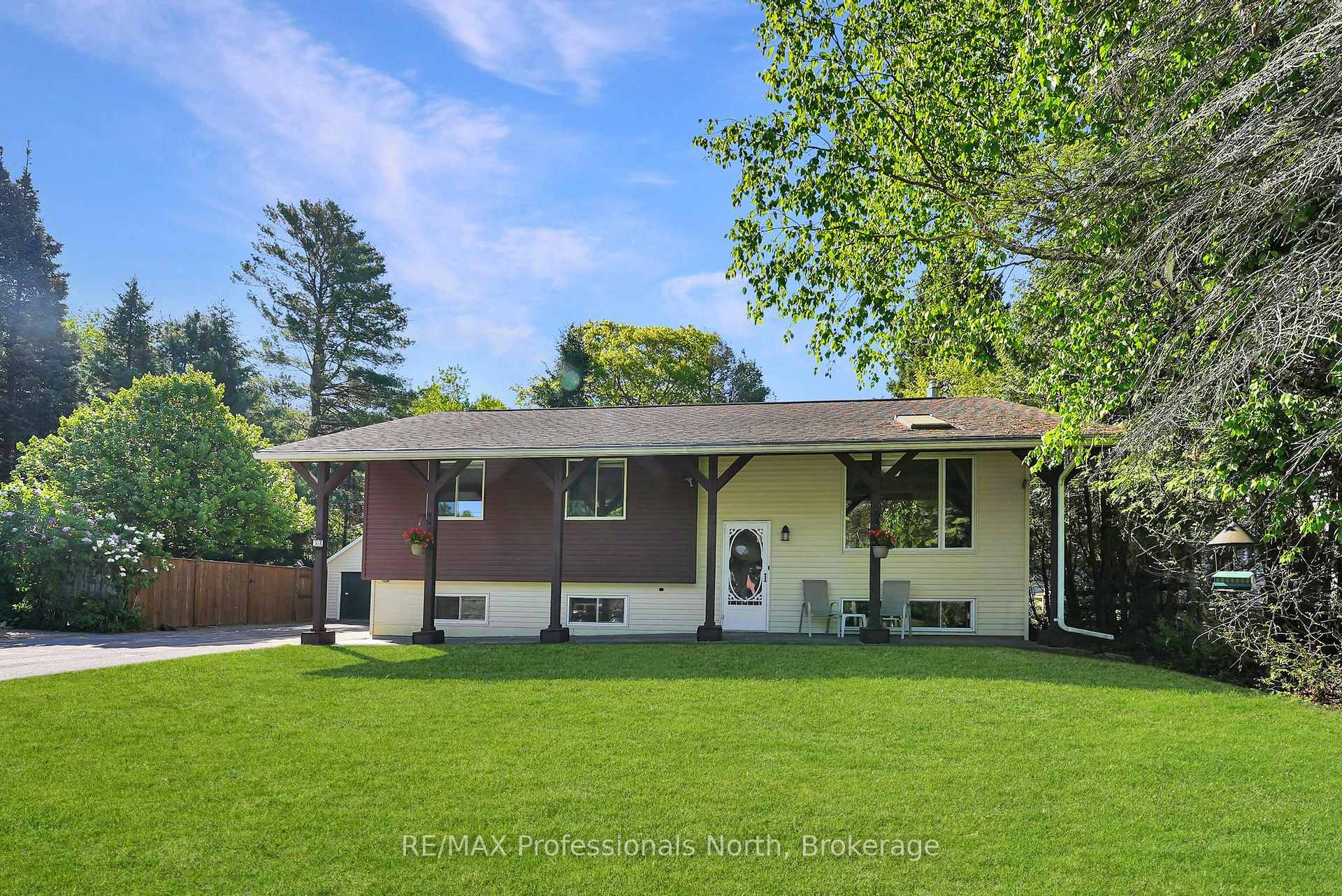 52 South Water Street, Minden Hills, ON K0M 2K0