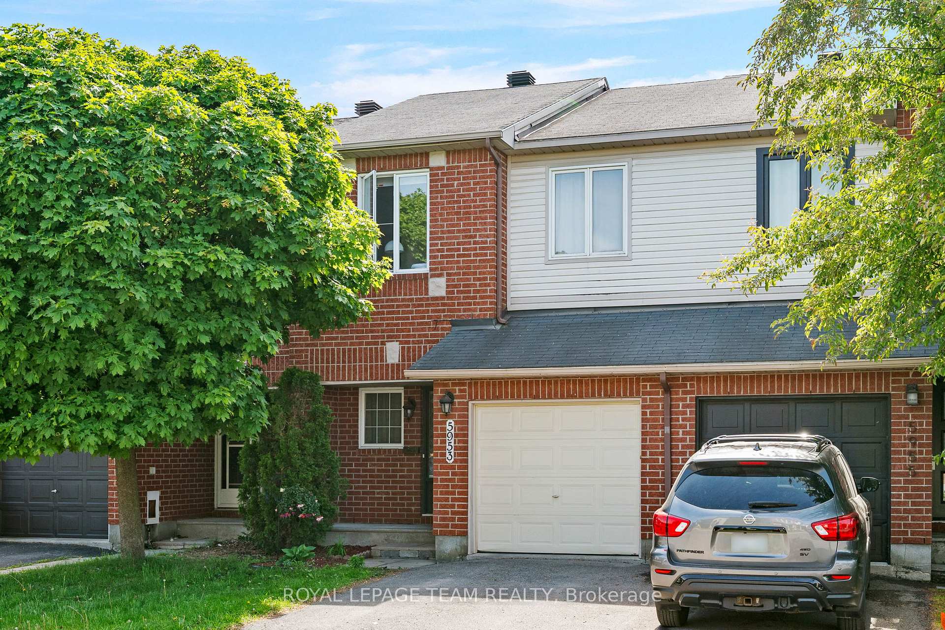 5953 Pineglade Crescent, Orleans - Convent Glen and Area, ON K1W 1G9