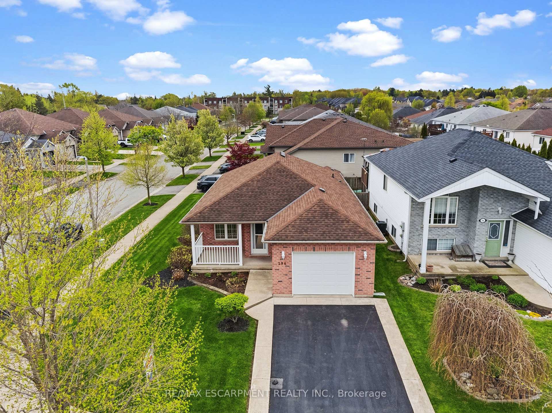296 Autumn Crescent, Welland, ON L3C 7K1