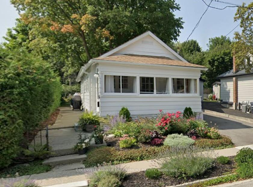14 Laurine Avenue, Guelph, ON N1E 4M9