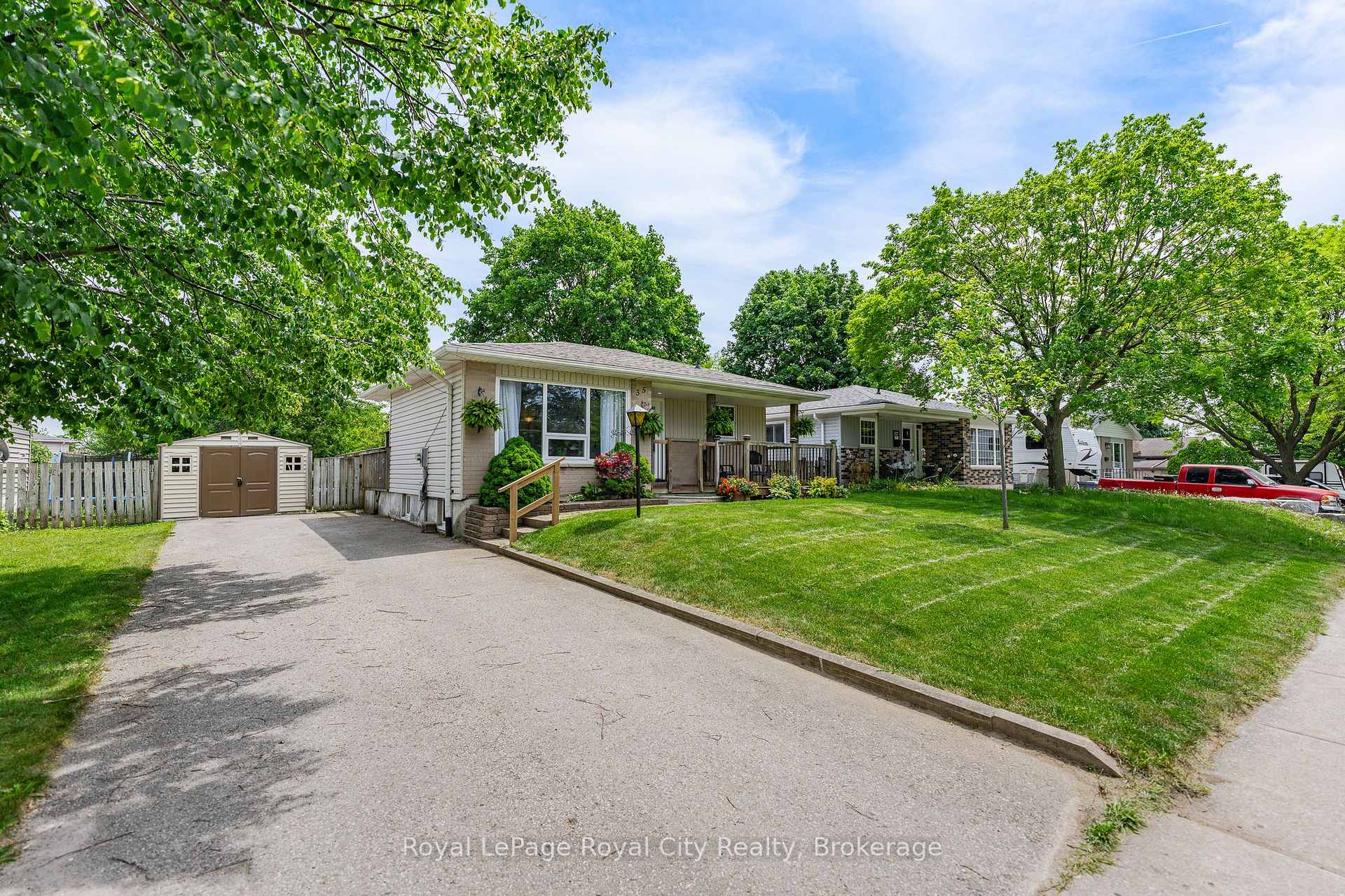 35 Eastview Road, Guelph, ON N1E 6J7