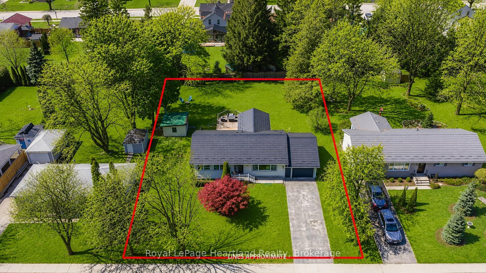 77 Chalk Street N, Huron East, ON N0K 1W0
