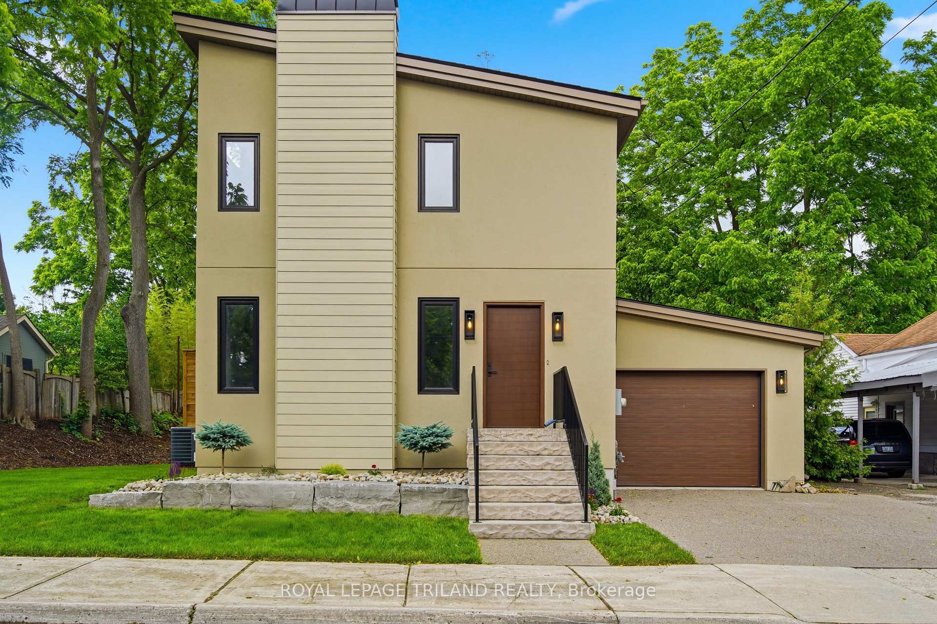 14 Lundy Lane, London South, ON N6C 3G5