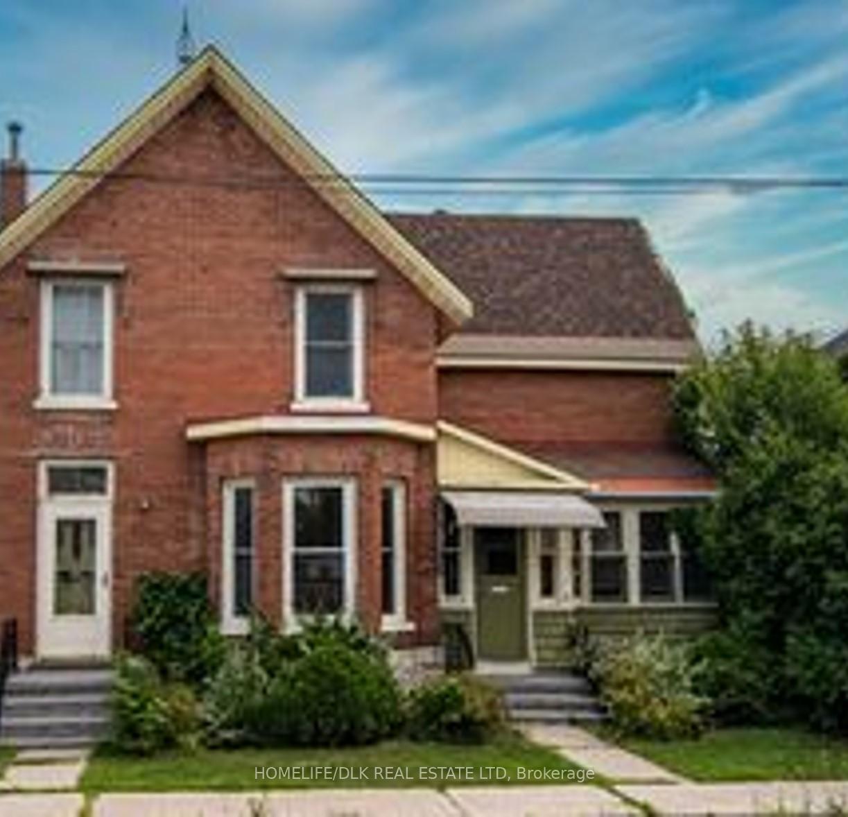 33 Bartholomew Street, Brockville, ON K6V 2R5