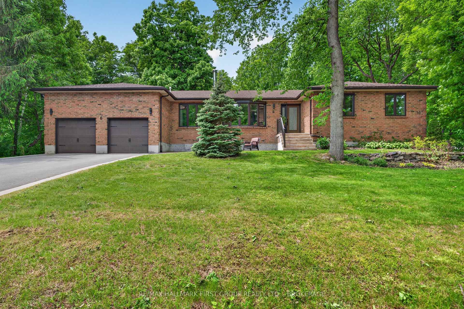 6 Wilmot Street, Kingston, ON K7L 4V1