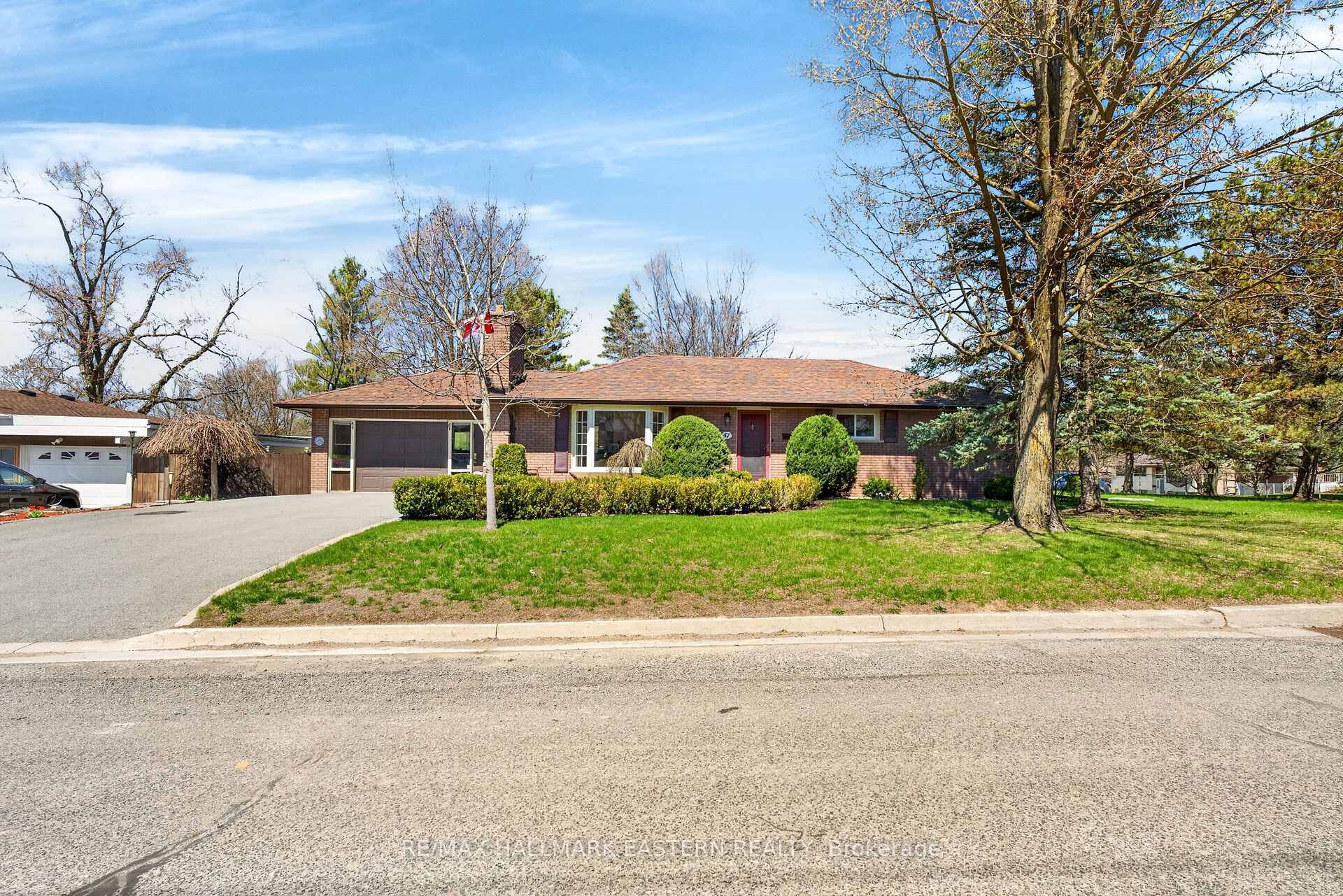 47 Springbrook Drive, Peterborough, ON K9J 1L3