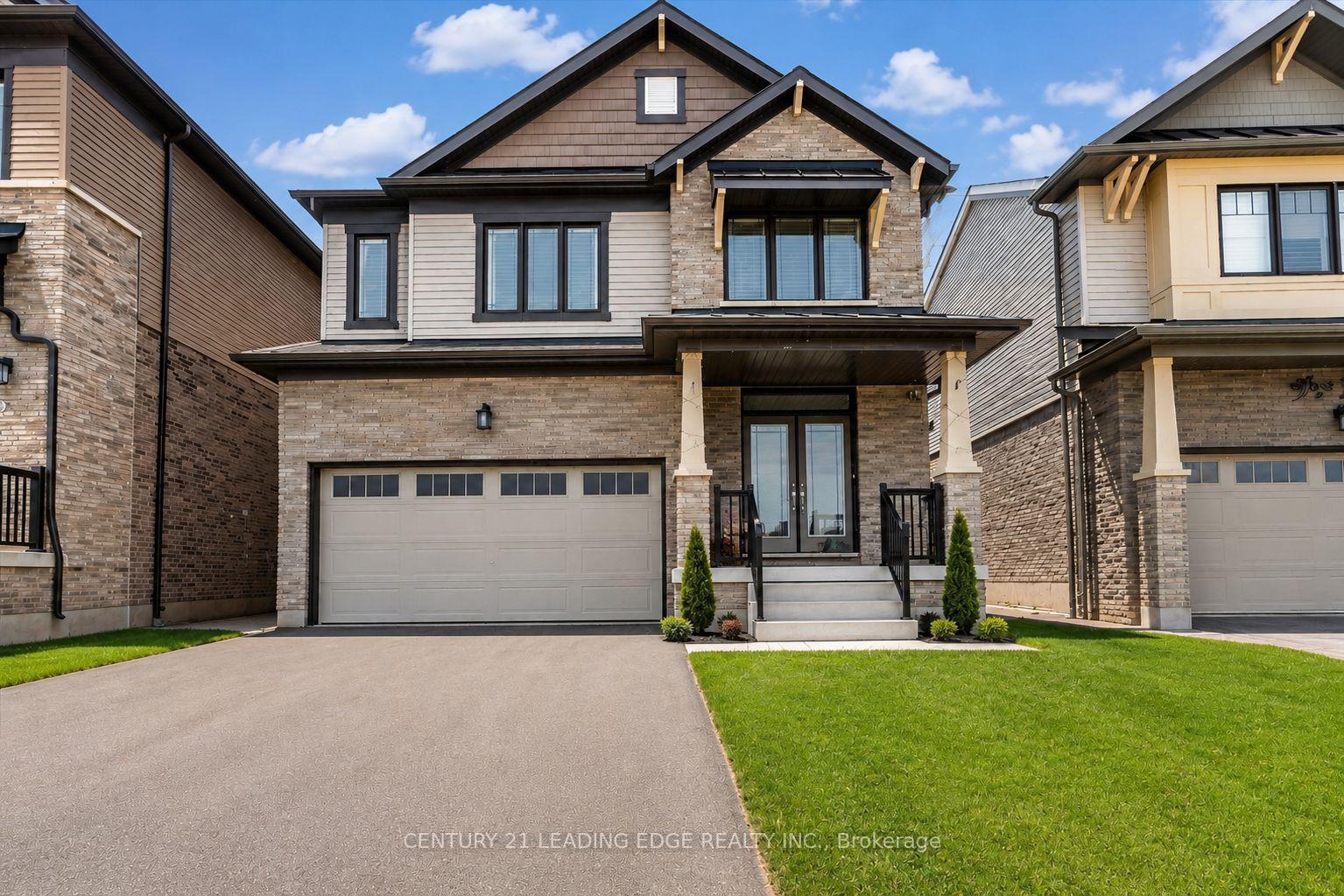 35 Royal Coachman Way, Hamilton, ON L8J 0M2