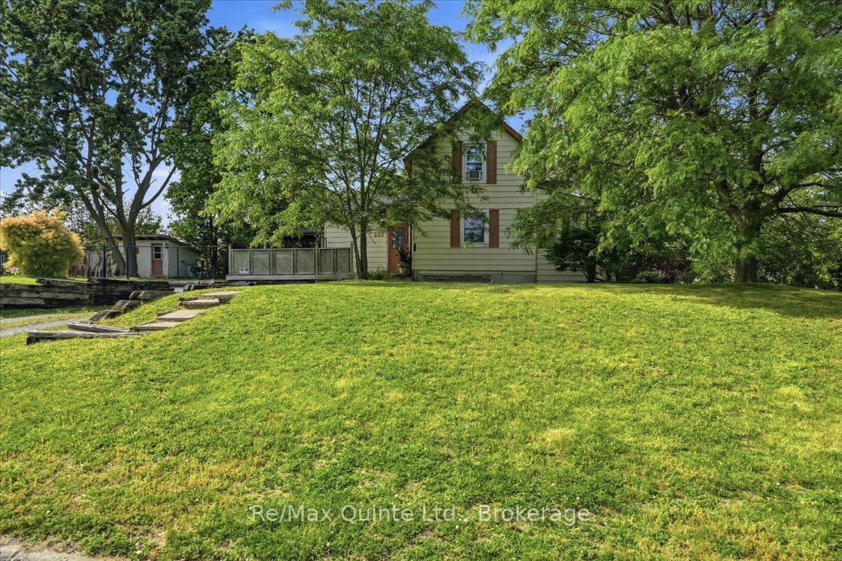 235 Pine Street, Belleville, ON K8N 2N3