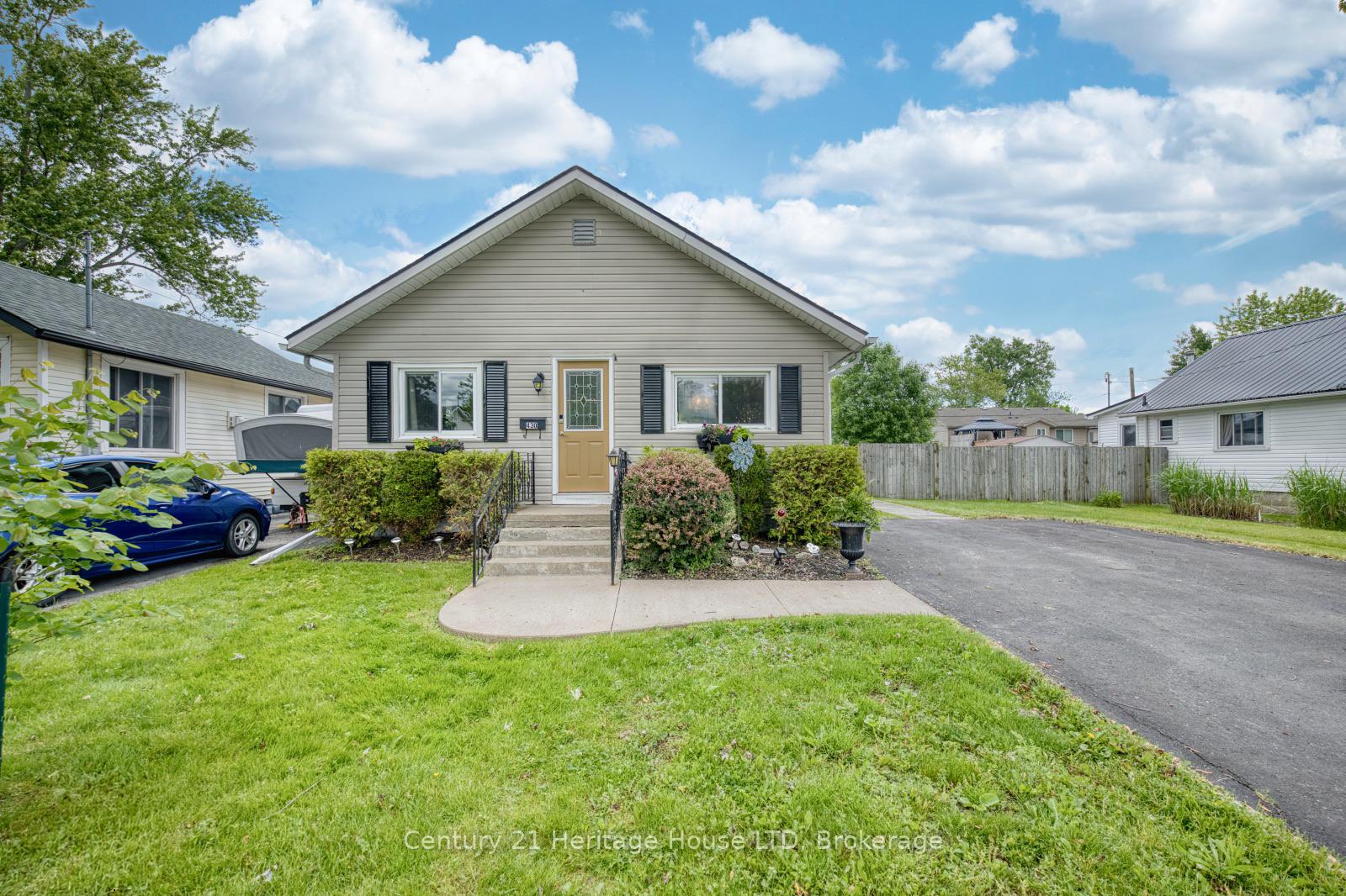 430 Grandview Road, Fort Erie, ON L2A 4T5