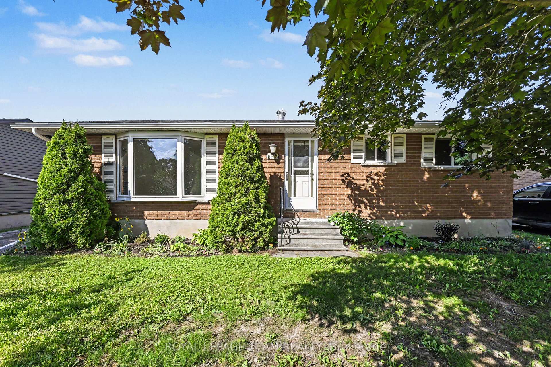 855 Kedrosky Drive, Renfrew, ON K7V 4C8