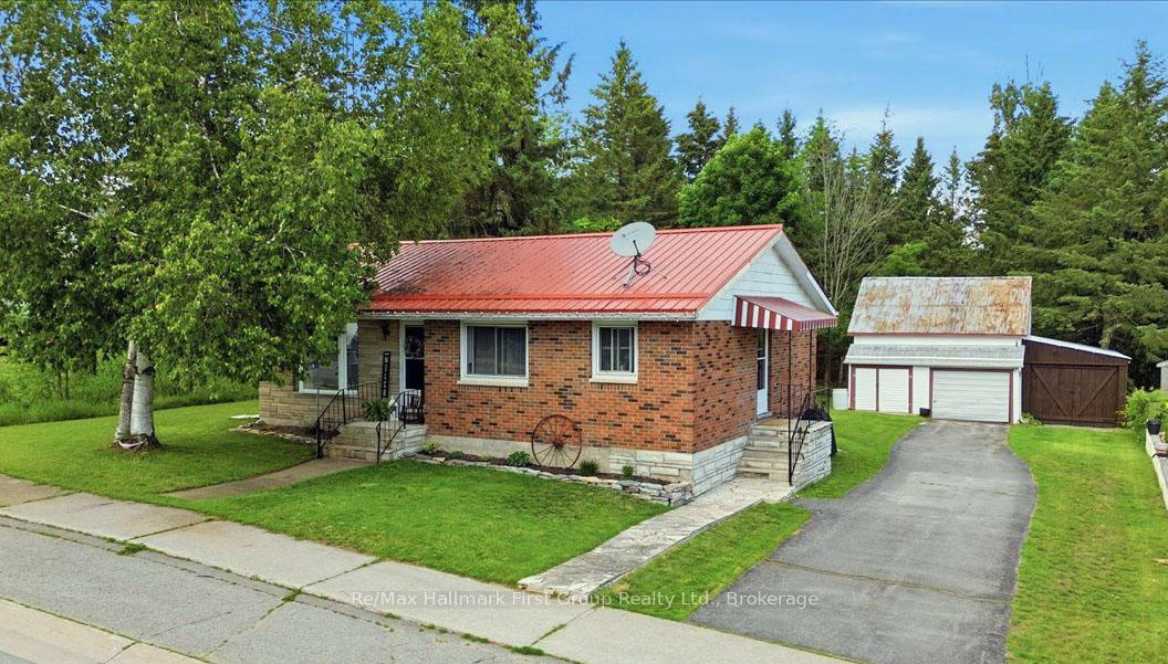 68 Queen Street, Tweed, ON K0K 2L0