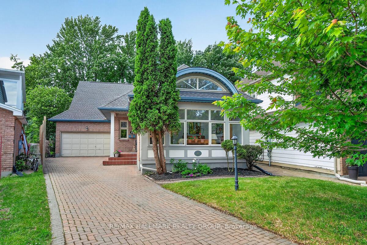 51 Castlethorpe Crescent, South of Baseline to Knoxdale, ON K2G 5P9