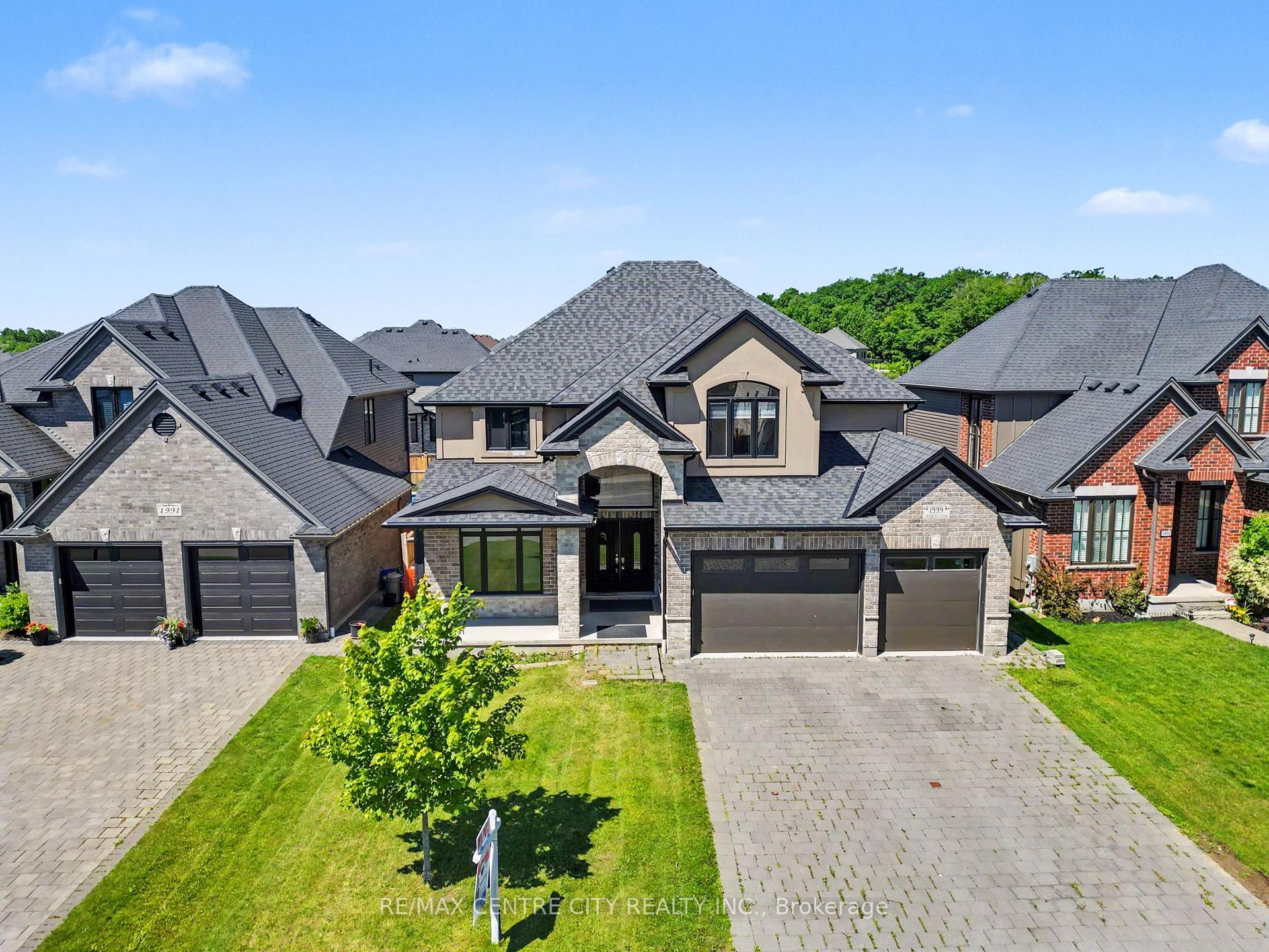 1999 Maddex Way, London North, ON N5X 0M8