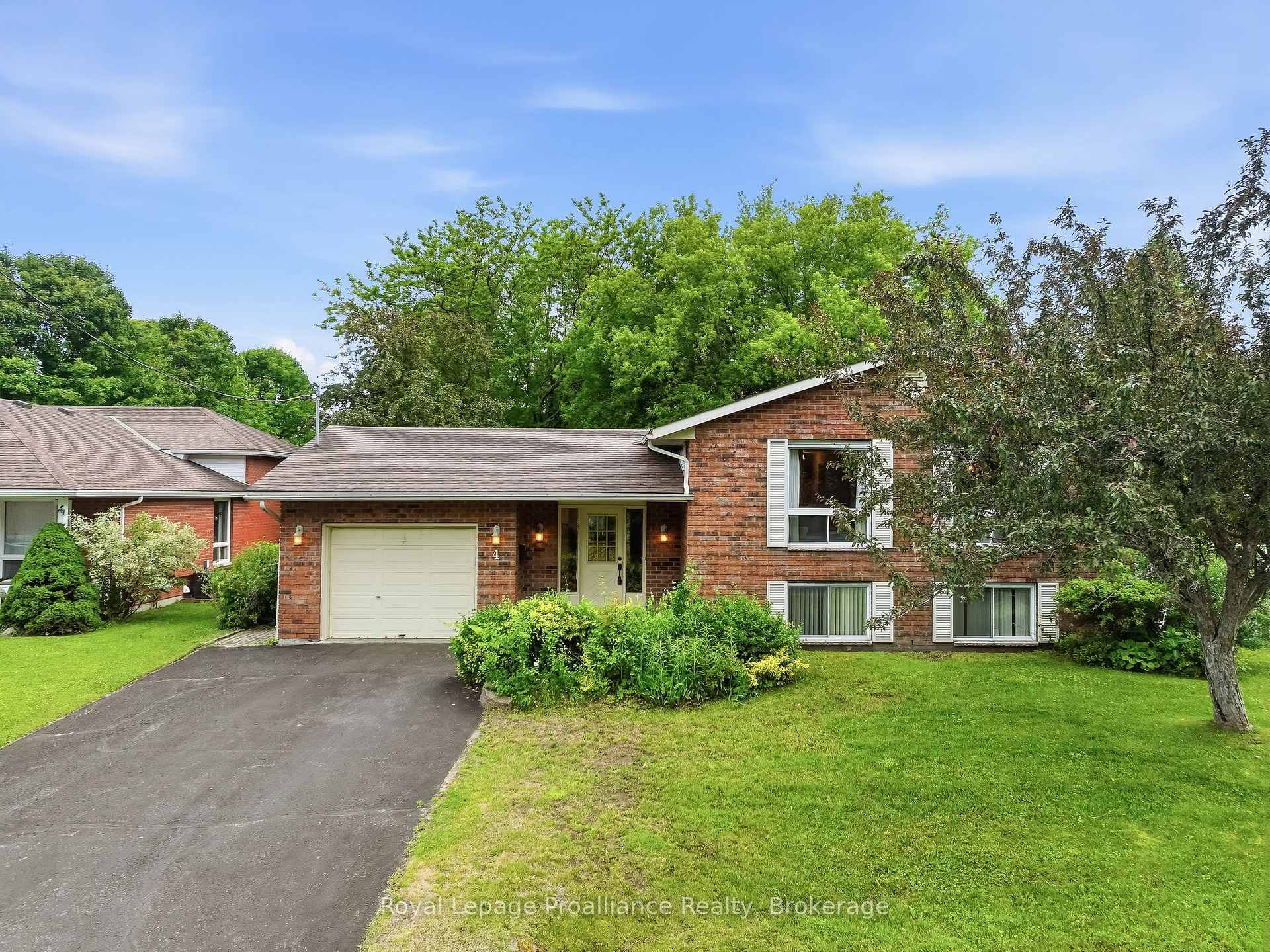 4 Morrow Avenue, Brighton, ON K0K 1H0