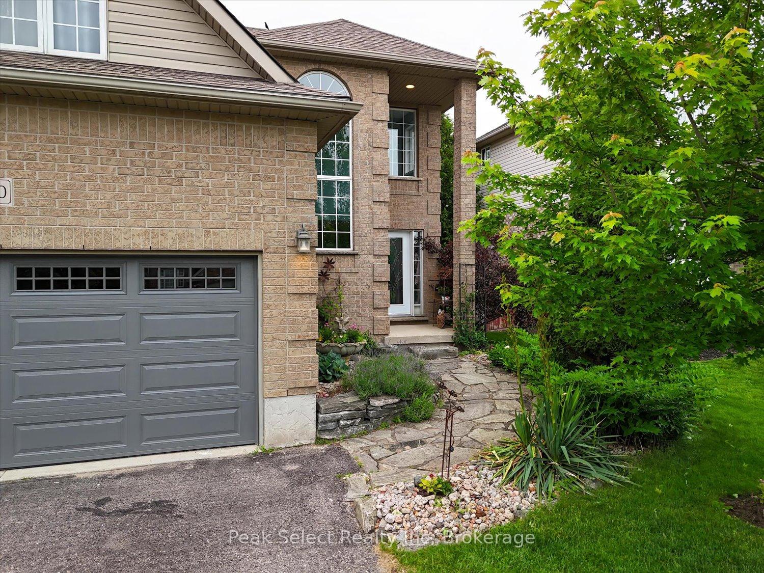180 Ridgewood Crescent, St. Marys, ON N4X 1E8