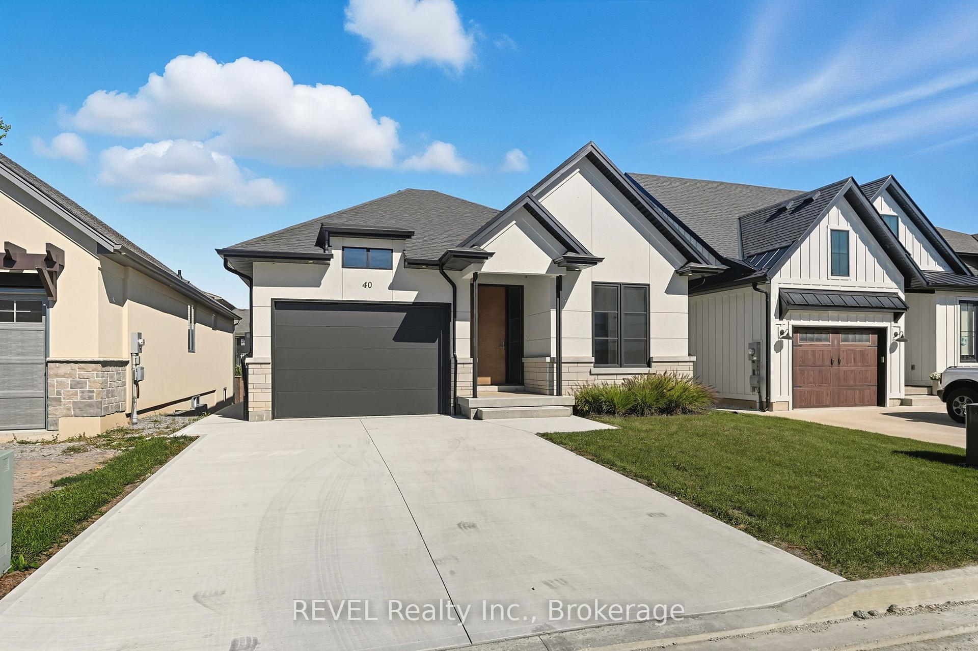40 IVY Crescent, Thorold, ON L2V 0J9