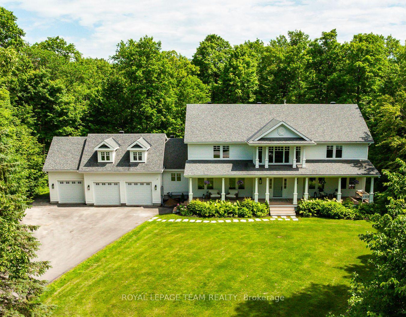 36 MARCHBROOK Circle, Kanata, ON K2W 1A1