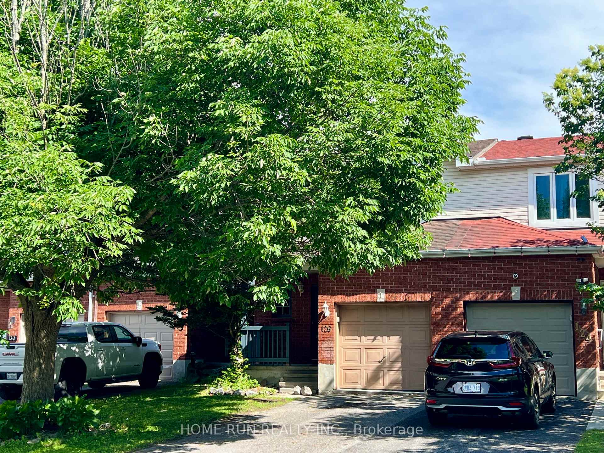 126 Daventry Crescent, Barrhaven, ON K2J 4M7