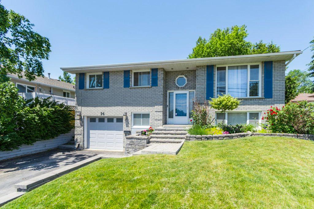 94 NORTH MURRAY Street, Quinte West, ON K8V 2E7
