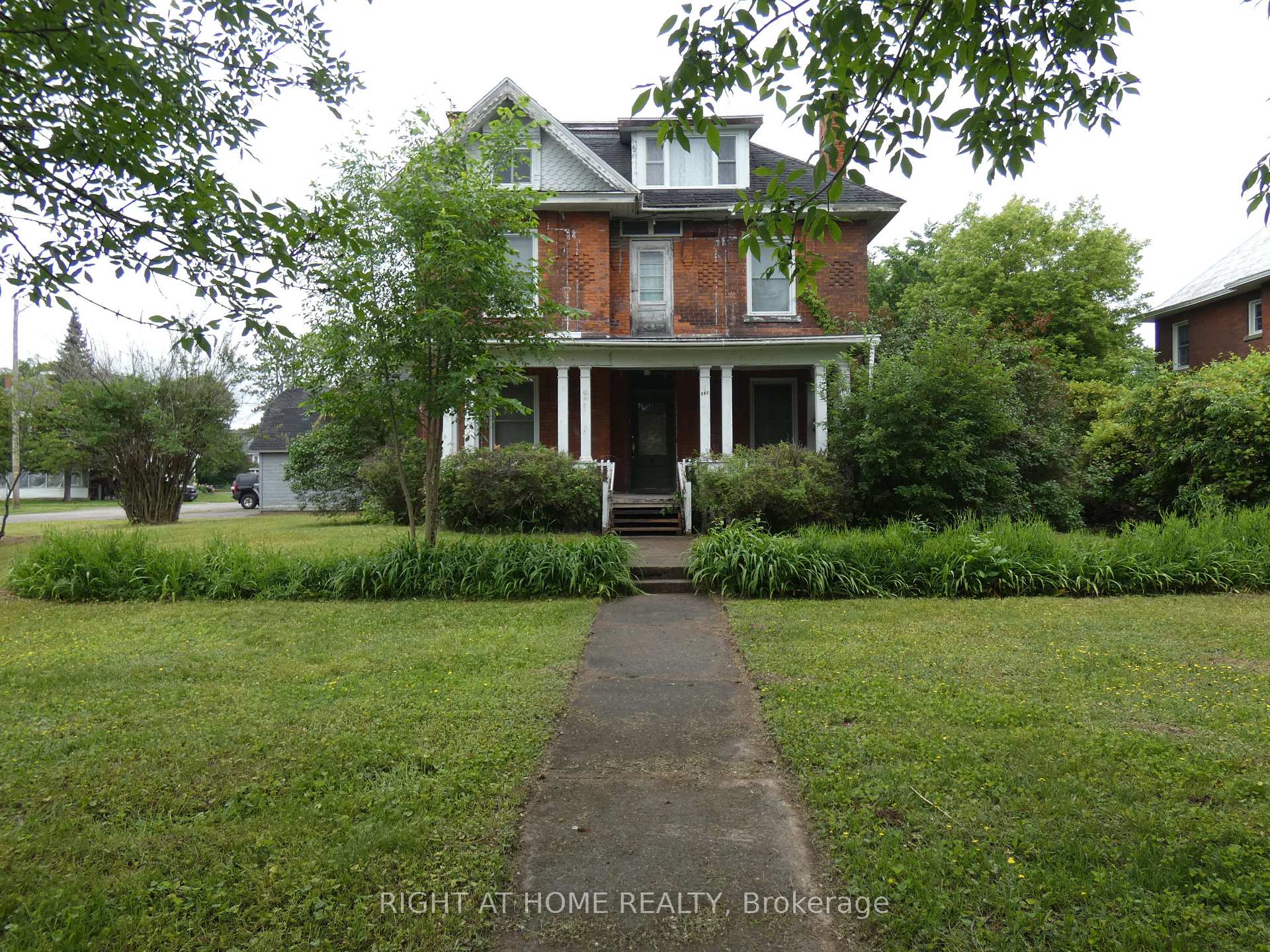 142 Holditch Street, West Nipissing, ON P2B 1S5