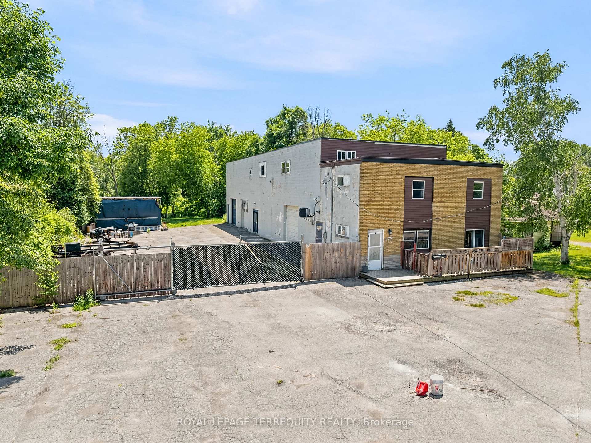 177 W Davis Street, Quinte West, ON K8V 5Z5