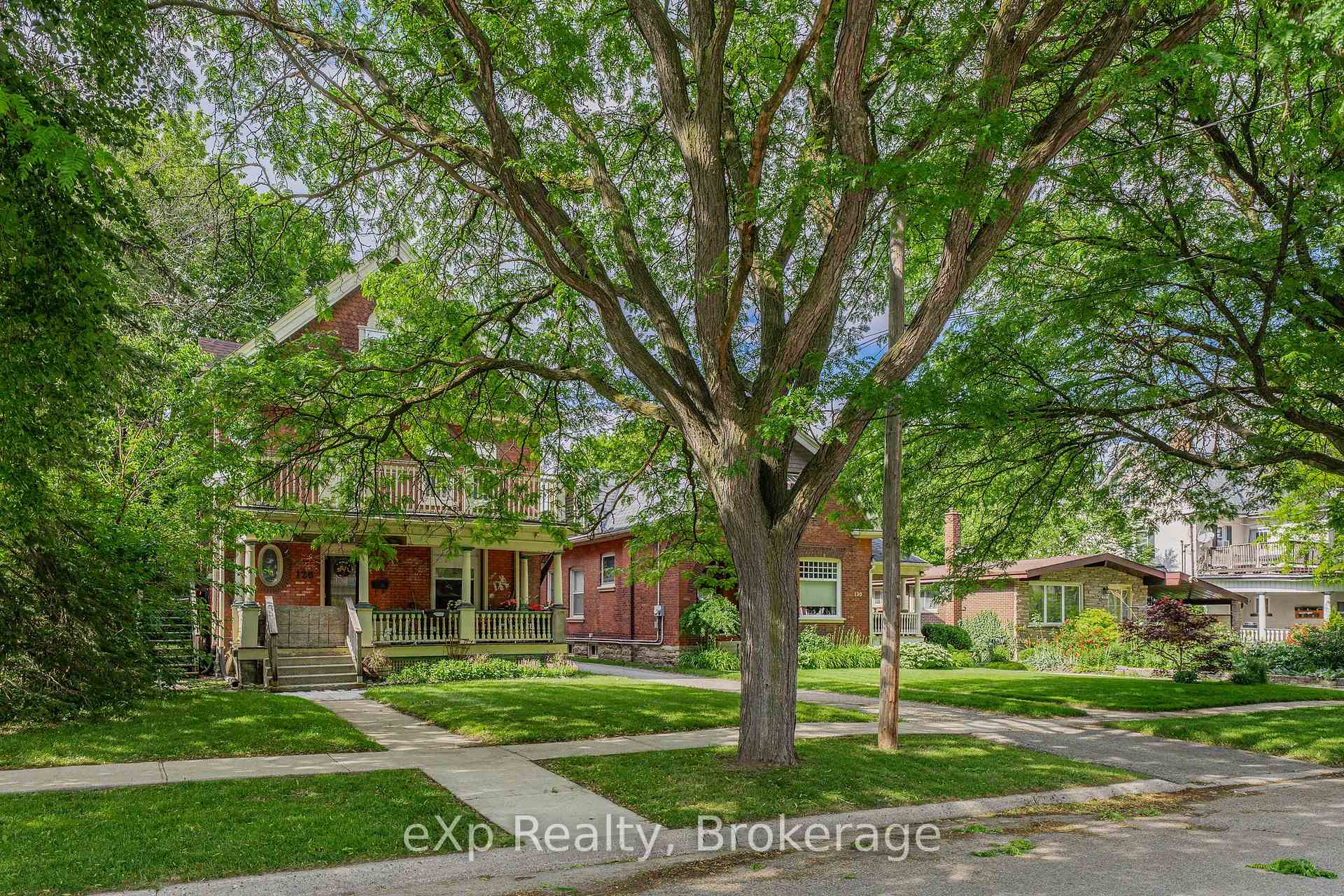126 Chatham Street, Brant, ON N3S 4G4