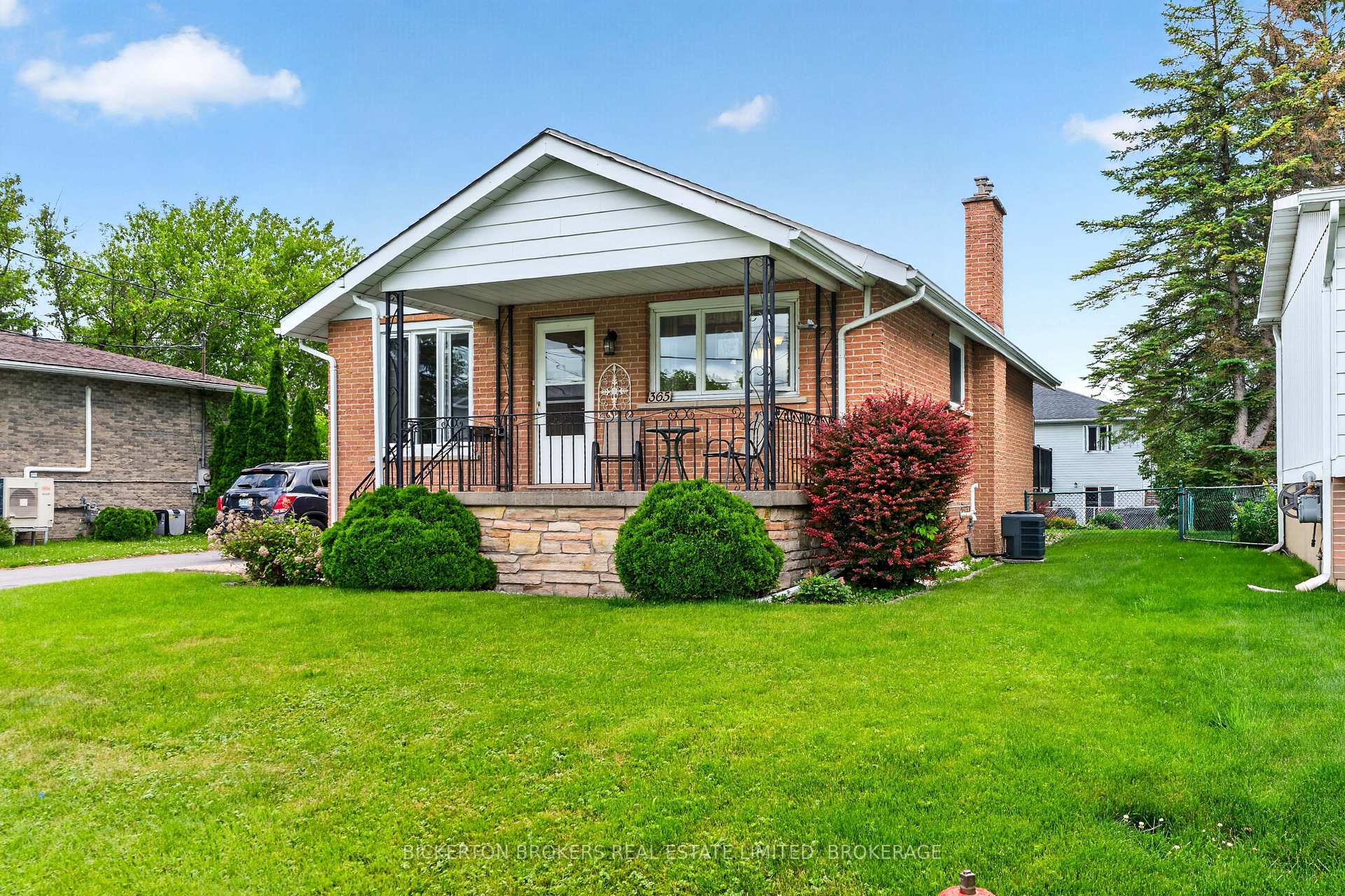 365 Oak Street, Gananoque, ON K7G 2R7