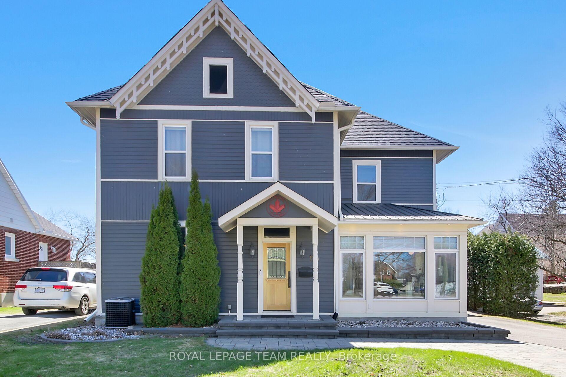 154 Lake Avenue E, Carleton Place, ON K7C 1J8